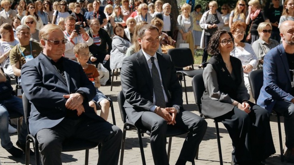 4.jpg 4.jpg